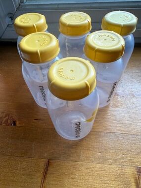 Medele: Set of 6: Holds 5oz each